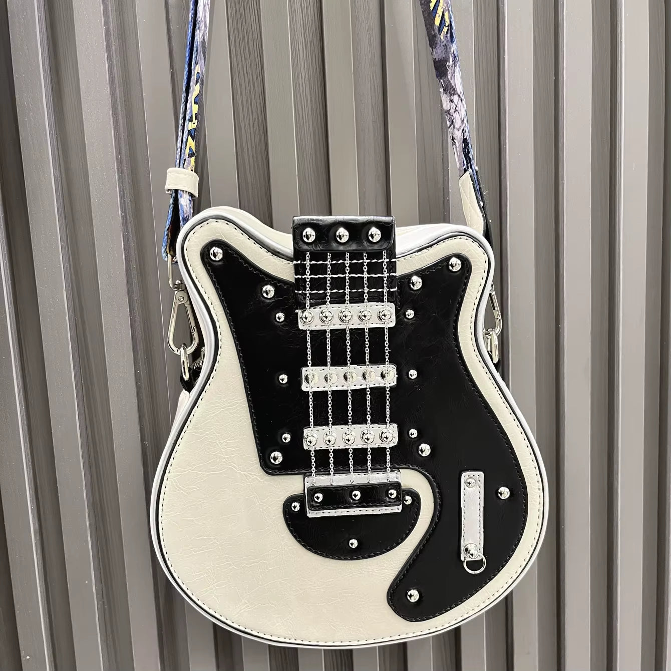 Guitar Style Leather Purse